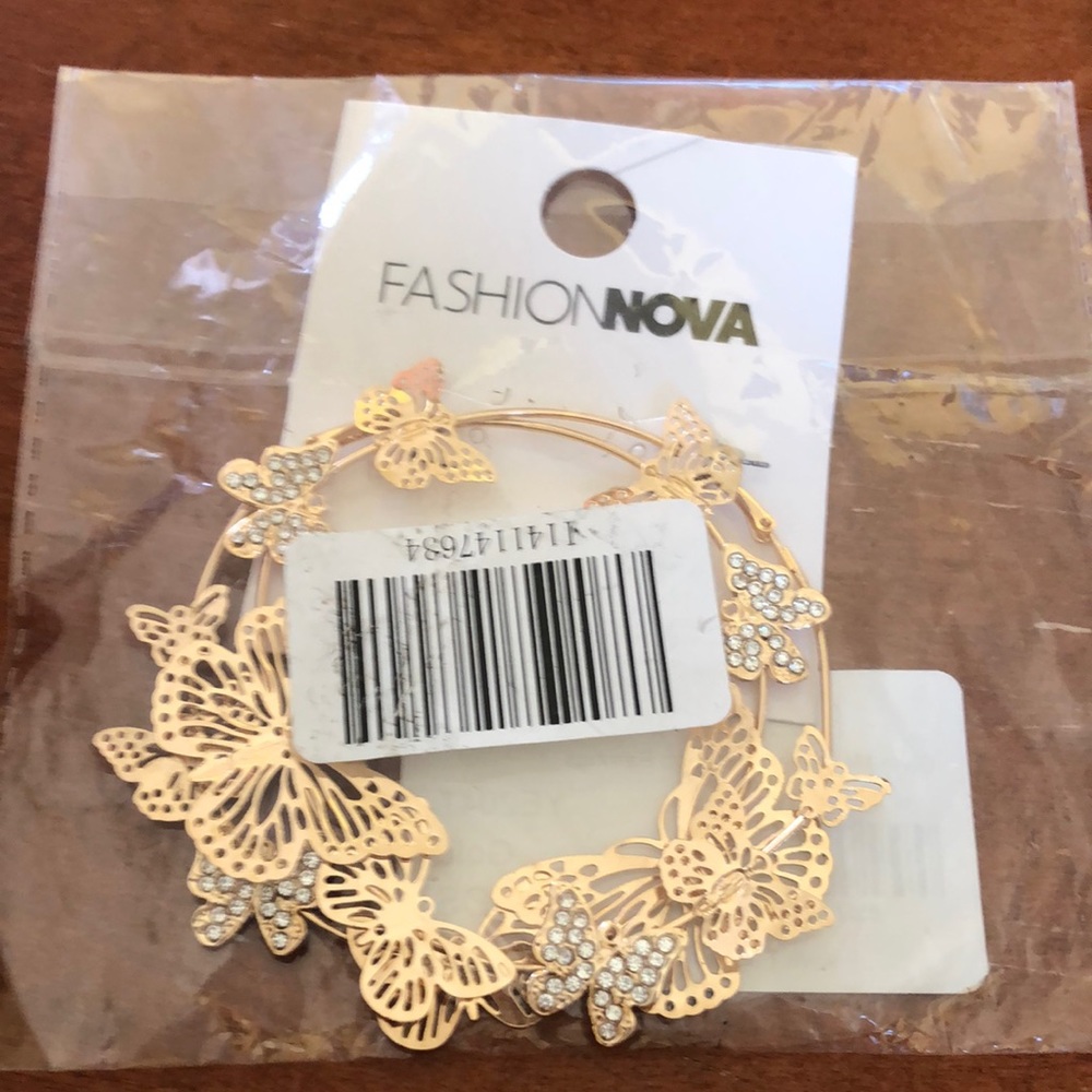 Fashion nova give me butterflies earrings